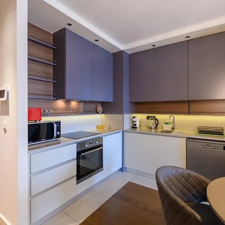 Apartment Luxury With Pool&gym *